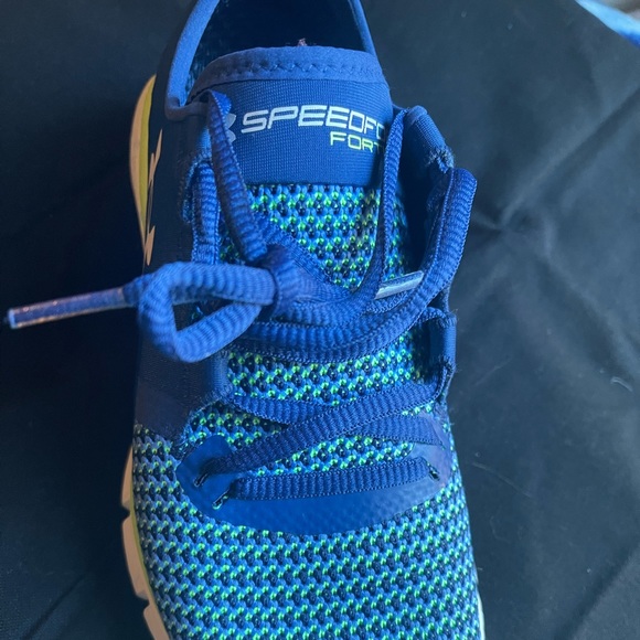 Worn only once so in near perfect condition! Very comfy but too small for me - Picture 2 of 4